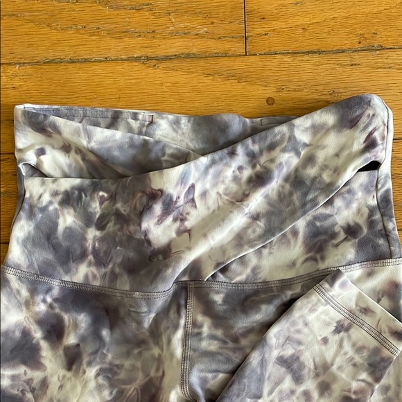 lululemon shibori leggings size 6 - Picture 2 of 5